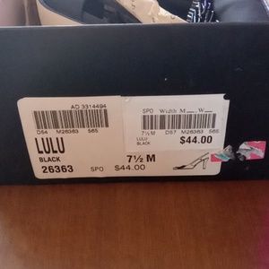 Apostrophe Lulu black size 7 1/2 M